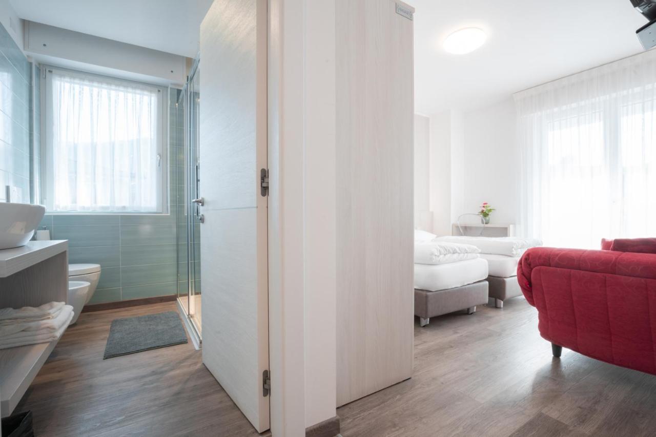 Hotel Rolly Riva del Garda Luaran gambar