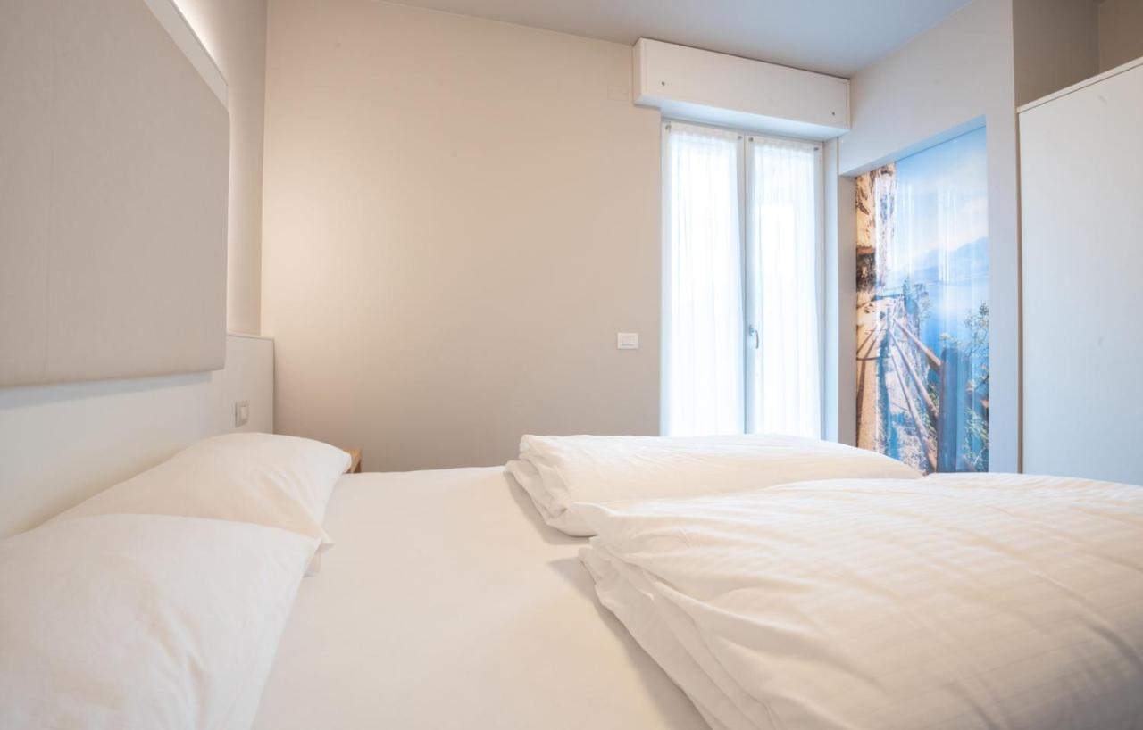 Hotel Rolly Riva del Garda Luaran gambar