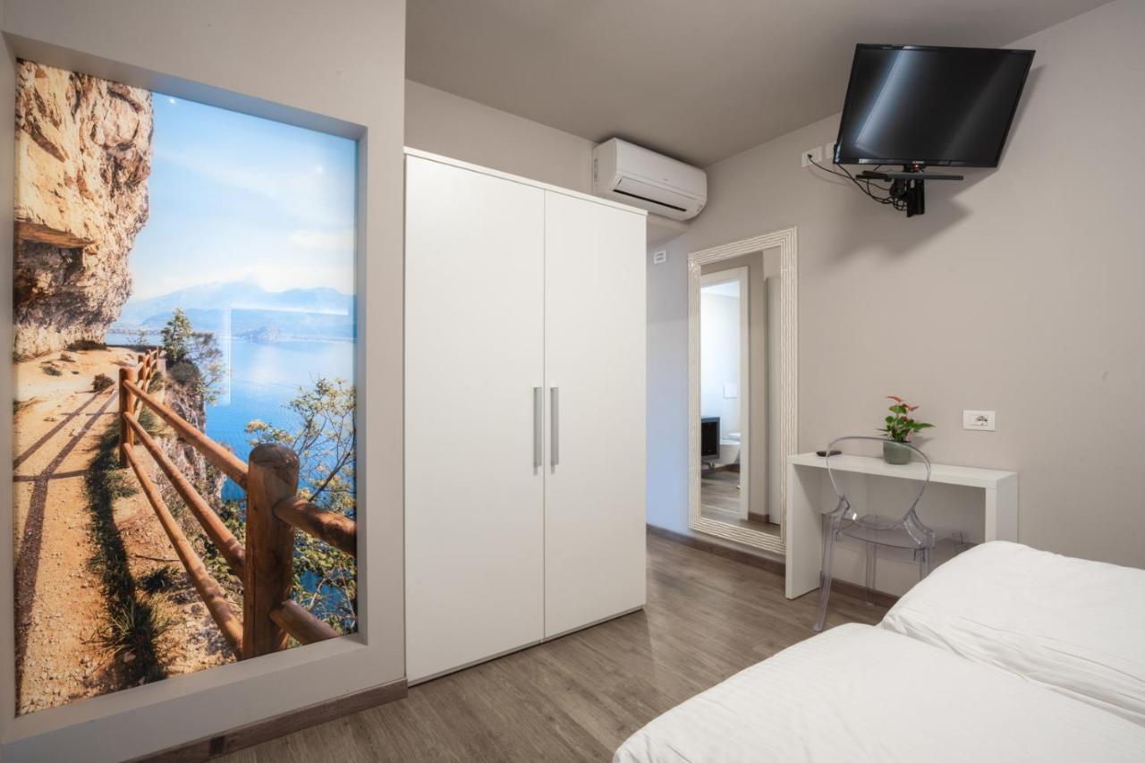 Hotel Rolly Riva del Garda Luaran gambar