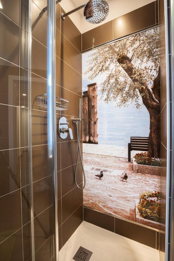 Hotel Rolly Riva del Garda Luaran gambar