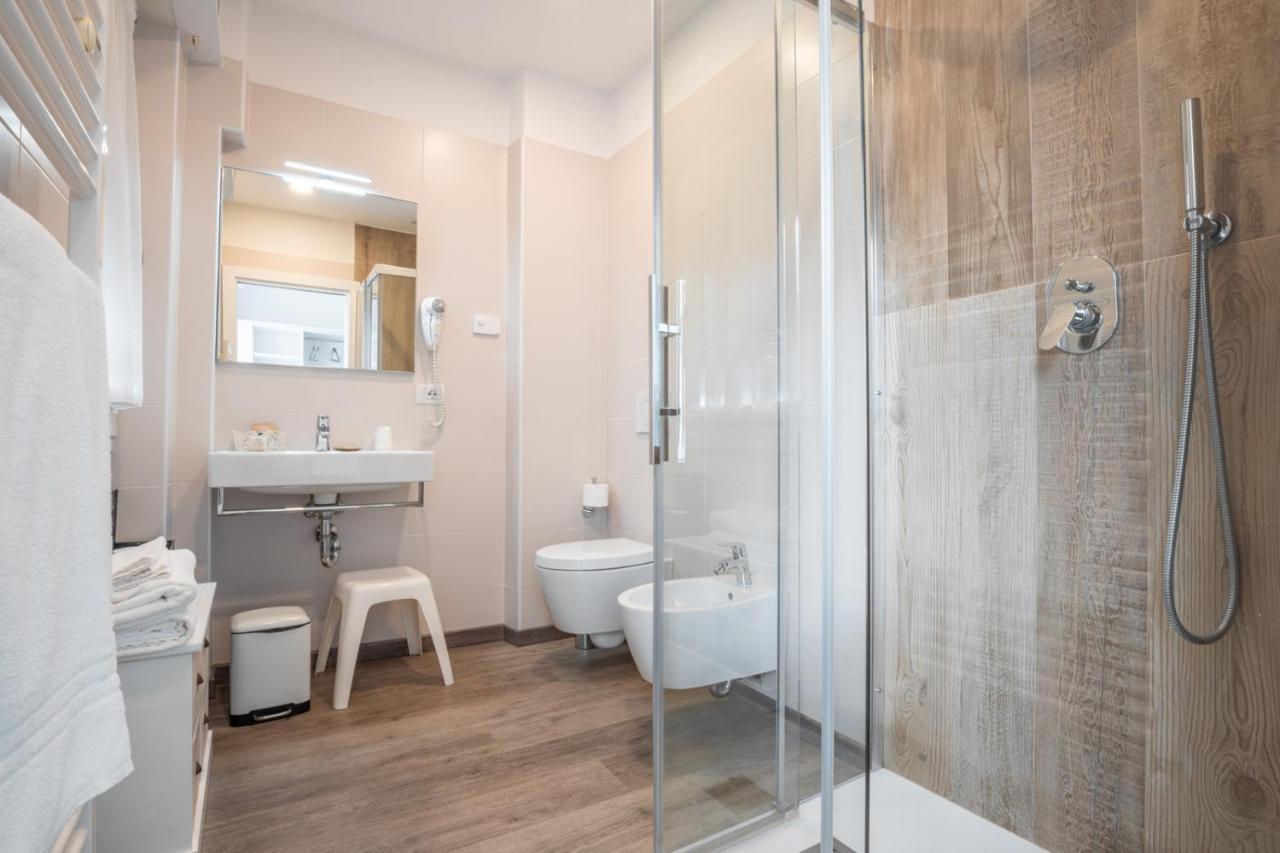 Hotel Rolly Riva del Garda Luaran gambar