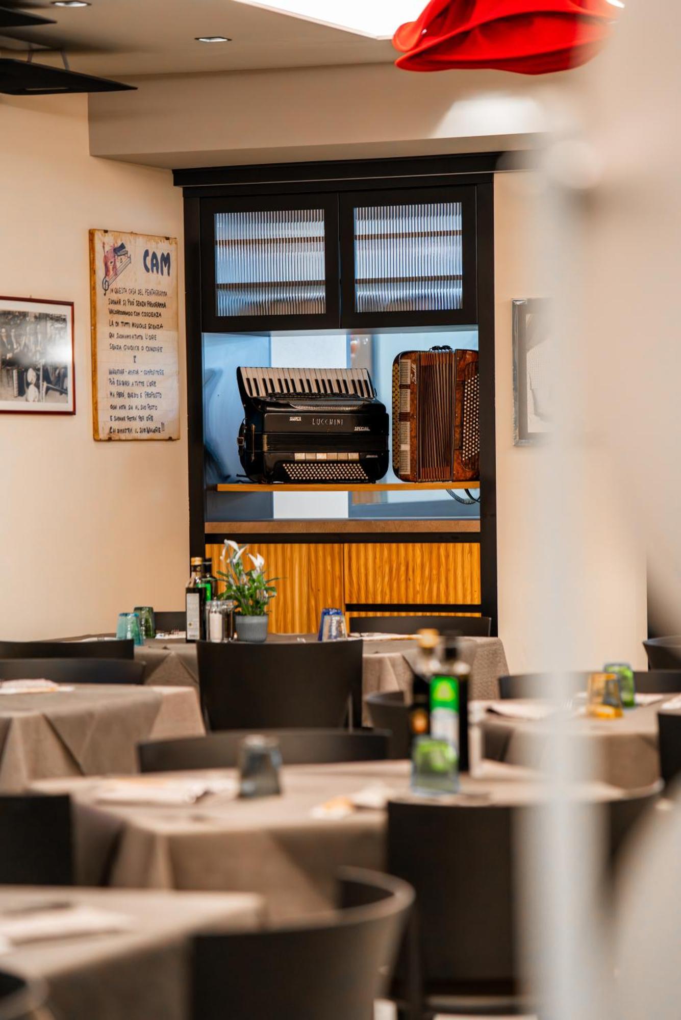 Hotel Rolly Riva del Garda Luaran gambar